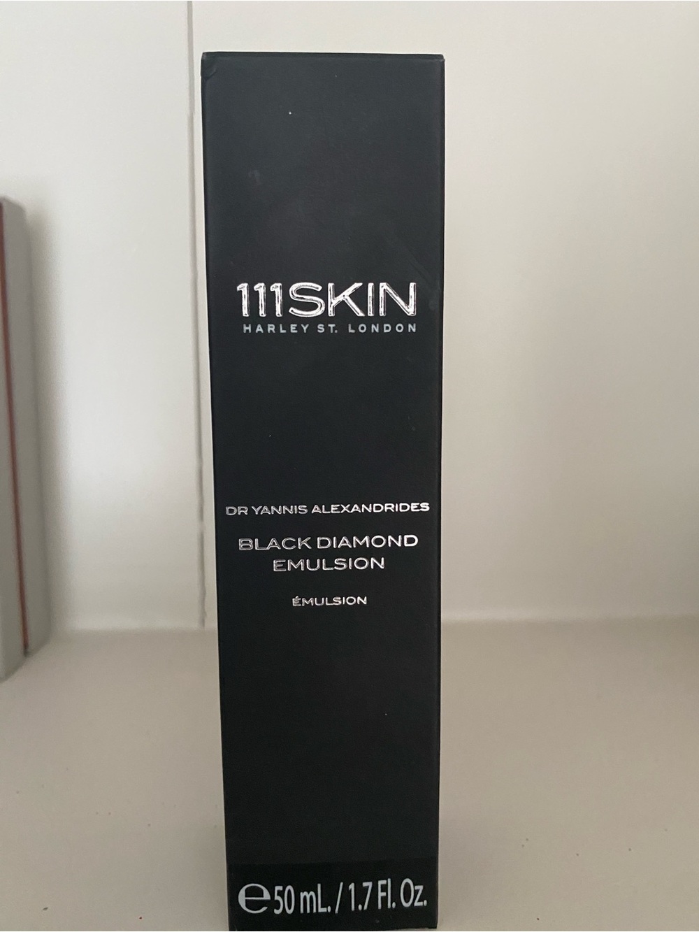 111SKIN Black Skincare Emulsion - Black